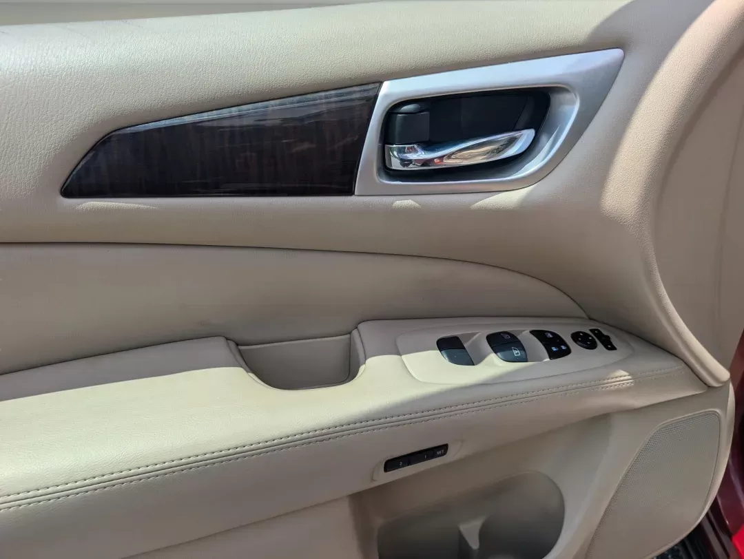 2014 /Almond Nissan Pathfinder Platinum (5N1AR2MN6EC) with an Regular Unleaded V-6 3.5 L/213 engine, 1-Speed CVT w/OD transmission, located at 804 22nd Ave, Phenix City, AL, 36870, (334) 297-1860, 32.484749, -85.024475 - 2014 Nissan Pathfinder Platinum - Photo#8