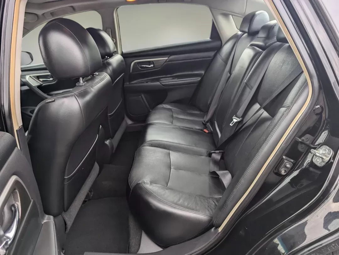 2013 /Charcoal Nissan Altima 2.5 SL (1N4AL3AP3DC) with an Gas I4 2.5L/152 engine, 1-Speed Continuously Variable Ratio transmission, located at 3959 U.S. 80 W, Phenix City, AL, 36870, (334) 297-4885, 32.469296, -85.135185 - 2013 Nissan Altima 2.5 SL - Photo#10