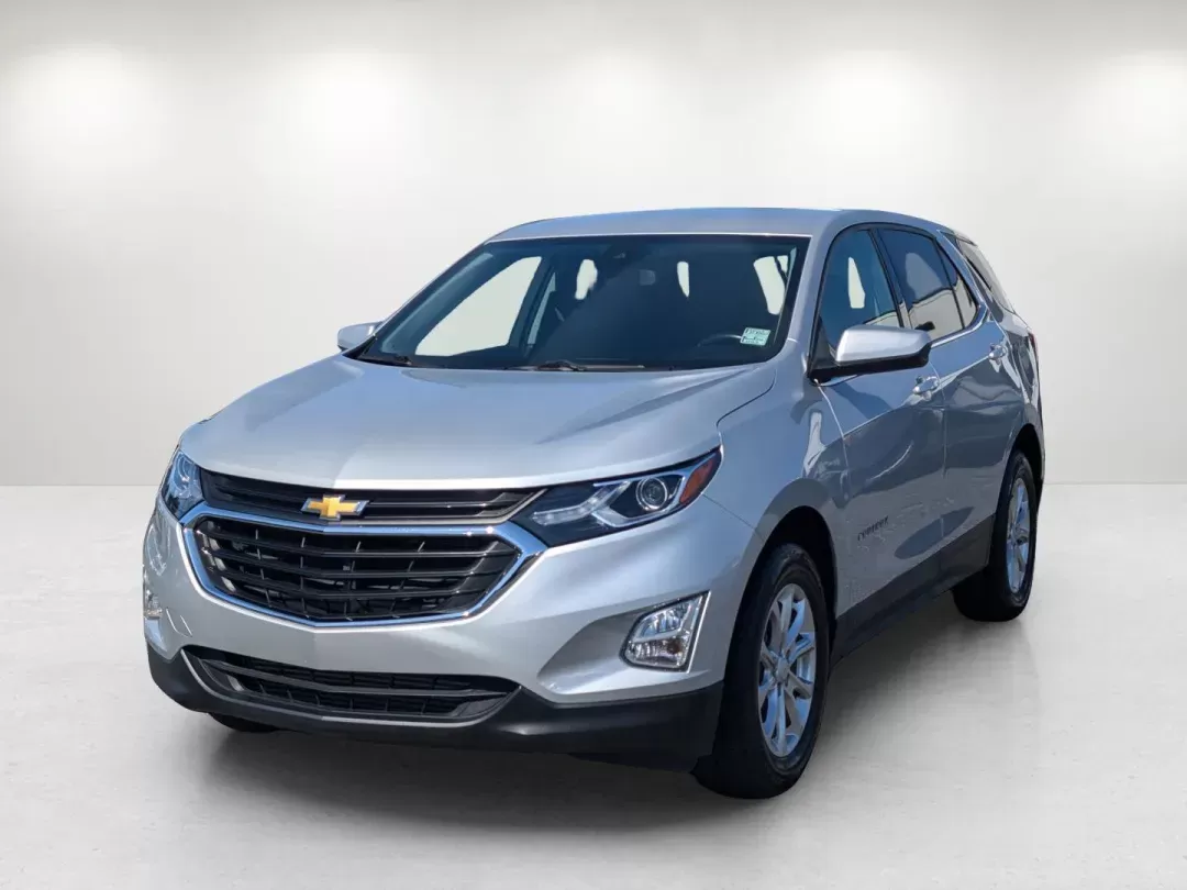2020 Chevrolet Equinox LT (2GNAXTEV4L6) with an Turbocharged Gas I4 1.5L/92 engine, 6-Speed Automatic transmission, located at 3959 U.S. 80 W, Phenix City, AL, 36870, (334) 297-4885, 32.469296, -85.135185 - 2020 Chevrolet Equinox LT - Photo#1