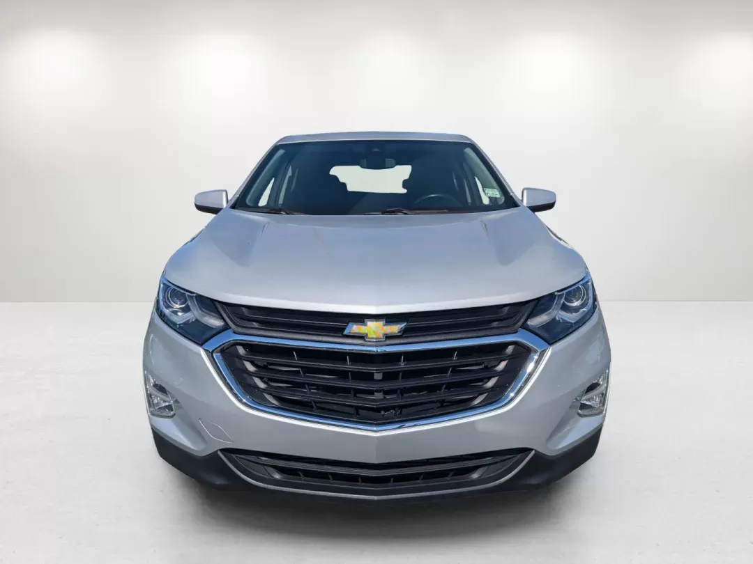 2020 Chevrolet Equinox LT (2GNAXTEV4L6) with an Turbocharged Gas I4 1.5L/92 engine, 6-Speed Automatic transmission, located at 3959 U.S. 80 W, Phenix City, AL, 36870, (334) 297-4885, 32.469296, -85.135185 - 2020 Chevrolet Equinox LT - Photo#2