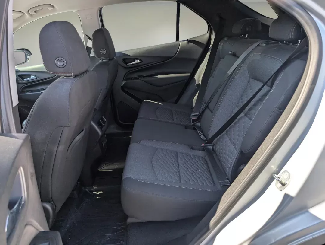 2020 Chevrolet Equinox LT (2GNAXTEV4L6) with an Turbocharged Gas I4 1.5L/92 engine, 6-Speed Automatic transmission, located at 3959 U.S. 80 W, Phenix City, AL, 36870, (334) 297-4885, 32.469296, -85.135185 - 2020 Chevrolet Equinox LT - Photo#11