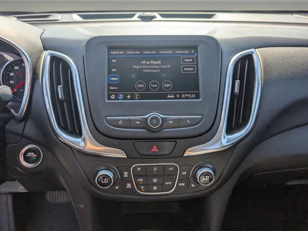 2020 Chevrolet Equinox LT (2GNAXTEV4L6) with an Turbocharged Gas I4 1.5L/92 engine, 6-Speed Automatic transmission, located at 3959 U.S. 80 W, Phenix City, AL, 36870, (334) 297-4885, 32.469296, -85.135185 - 2020 Chevrolet Equinox LT - Photo#14
