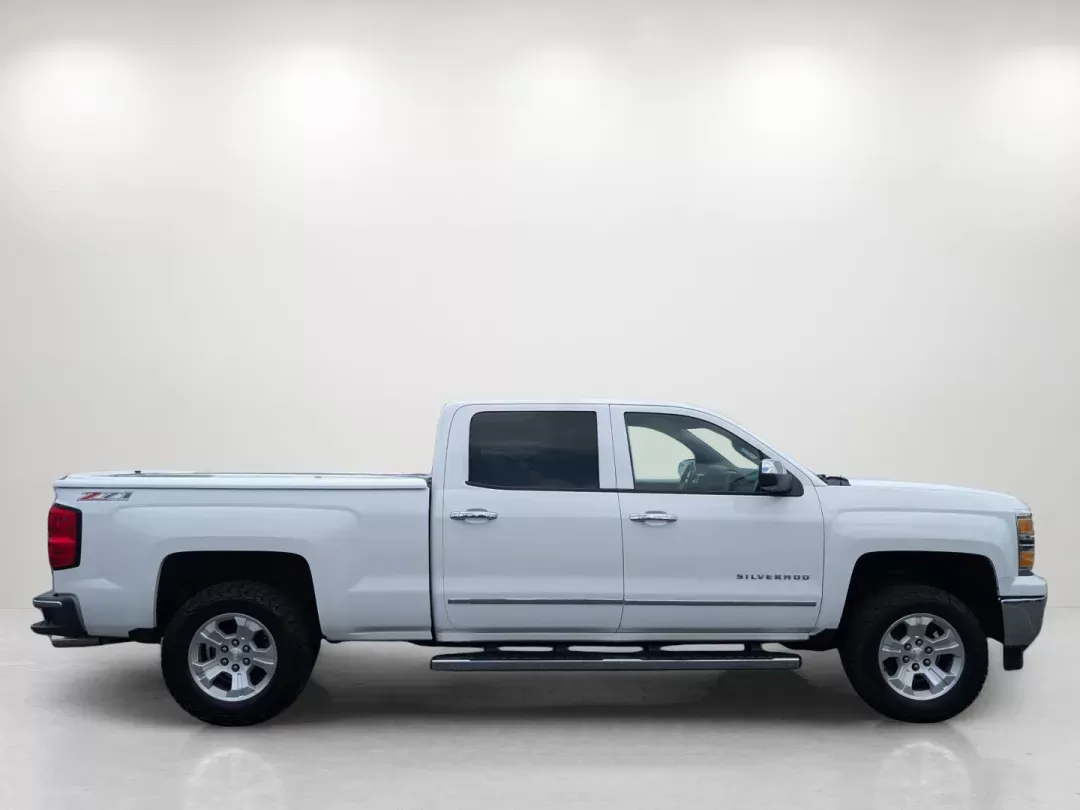2014 /Jet Black/Dark Ash Chevrolet Silverado 1500 LTZ (3GCUKSEC1EG) with an Gas/Ethanol V8 5.3L/325 engine, 6-Speed Automatic transmission, located at 3959 U.S. 80 W, Phenix City, AL, 36870, (334) 297-4885, 32.469296, -85.135185 - 2014 Chevrolet Silverado 1500 LTZ - Photo#4