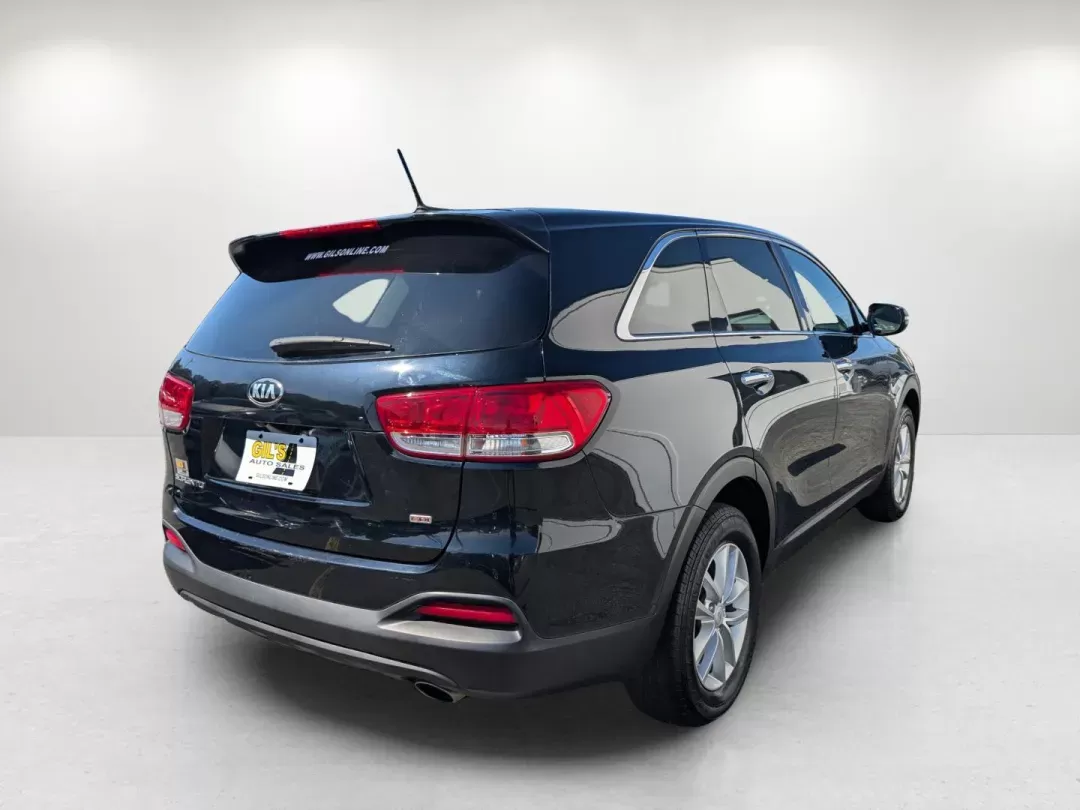 2018 /Satin Black Kia Sorento L (5XYPG4A38JG) with an Regular Unleaded I-4 2.4 L/144 engine, 6-Speed Automatic w/OD transmission, located at 3959 U.S. 80 W, Phenix City, AL, 36870, (334) 297-4885, 32.469296, -85.135185 - 2018 Kia Sorento L - Photo#5