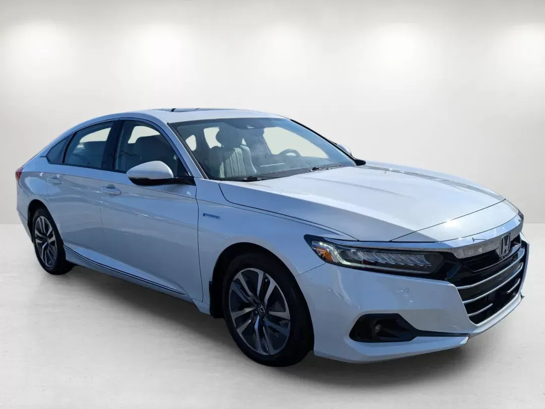 2021 Honda Accord Hybrid EX-L (1HGCV3F50MA) with an Gas/Electric I-4 2.0 L/122 engine, 1-Speed CVT w/OD transmission, located at 3959 U.S. 80 W, Phenix City, AL, 36870, (334) 297-4885, 32.469296, -85.135185 - 2021 Honda Accord Hybrid EX-L - Photo#3