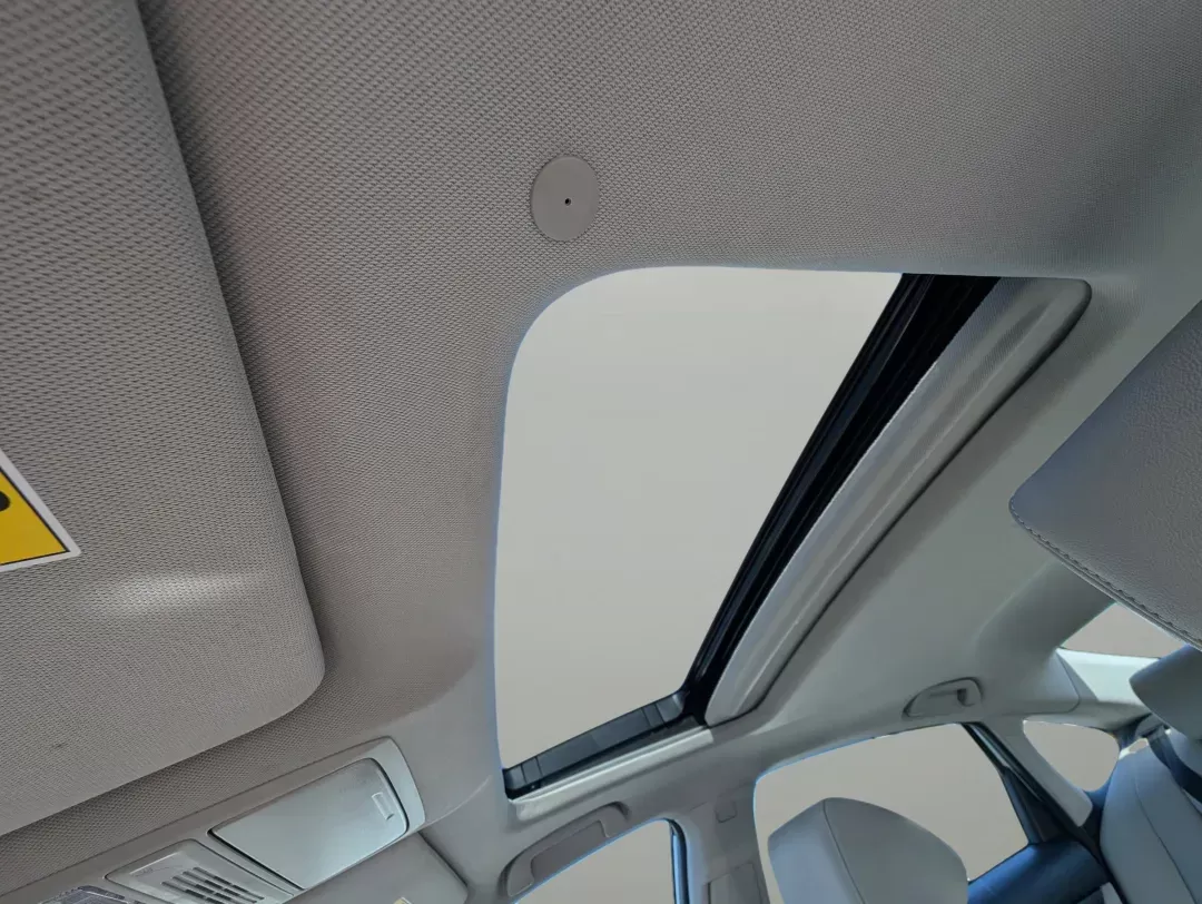 2021 Honda Accord Hybrid EX-L (1HGCV3F50MA) with an Gas/Electric I-4 2.0 L/122 engine, 1-Speed CVT w/OD transmission, located at 3959 U.S. 80 W, Phenix City, AL, 36870, (334) 297-4885, 32.469296, -85.135185 - 2021 Honda Accord Hybrid EX-L - Photo#16