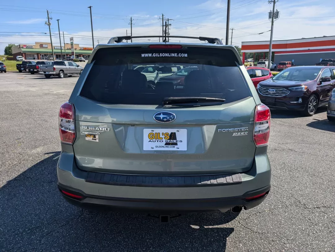 2015 /Gray Subaru Forester 2.5i Limited (JF2SJAHC5FH) with an Regular Unleaded H-4 2.5 L/152 engine, 6-Speed CVT w/OD transmission, located at 3959 U.S. 80 W, Phenix City, AL, 36870, (334) 297-4885, 32.469296, -85.135185 - 2015 Subaru Forester 2.5i Limited - Photo#5