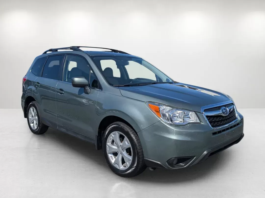 2015 /Gray Subaru Forester 2.5i Limited (JF2SJAHC5FH) with an Regular Unleaded H-4 2.5 L/152 engine, 6-Speed CVT w/OD transmission, located at 1430 Gateway Drive, Opelika, AL, 36801, (334) 239-0944, 32.637871, -85.409790 - 2015 Subaru Forester 2.5i Limited - Photo#2