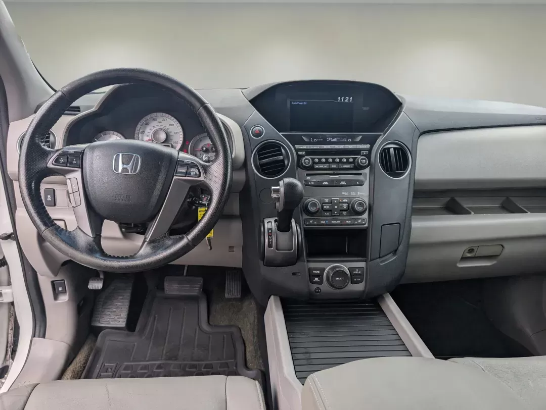 2015 Honda Pilot EX-L (5FNYF3H6XFB) with an Regular Unleaded V-6 3.5 L/212 engine, 5-Speed Automatic w/OD transmission, located at 3959 U.S. 80 W, Phenix City, AL, 36870, (334) 297-4885, 32.469296, -85.135185 - 2015 Honda Pilot EX-L - Photo#12