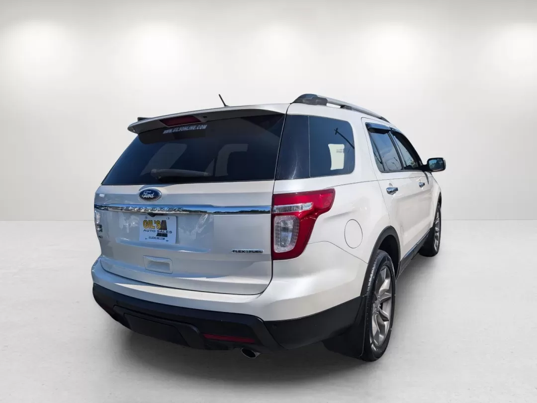 2013 Ford Explorer XLT (1FM5K7D81DG) with an Other engine, located at 5115 14th Ave., Columbus, GA, 31904, (706) 323-0345, 32.511494, -84.971046 - **Adventure Awaits with the 2013 Ford Explorer XLT! Perfect for Growing Families and Road Trip Enthusiasts!**<br /> <br /> Are you ready to embark on unforgettable adventures with your loved ones? Look no further than this stunning 2013 Ford Explorer XLT, now available at Gils Auto - Phenix City #2. - Photo#4