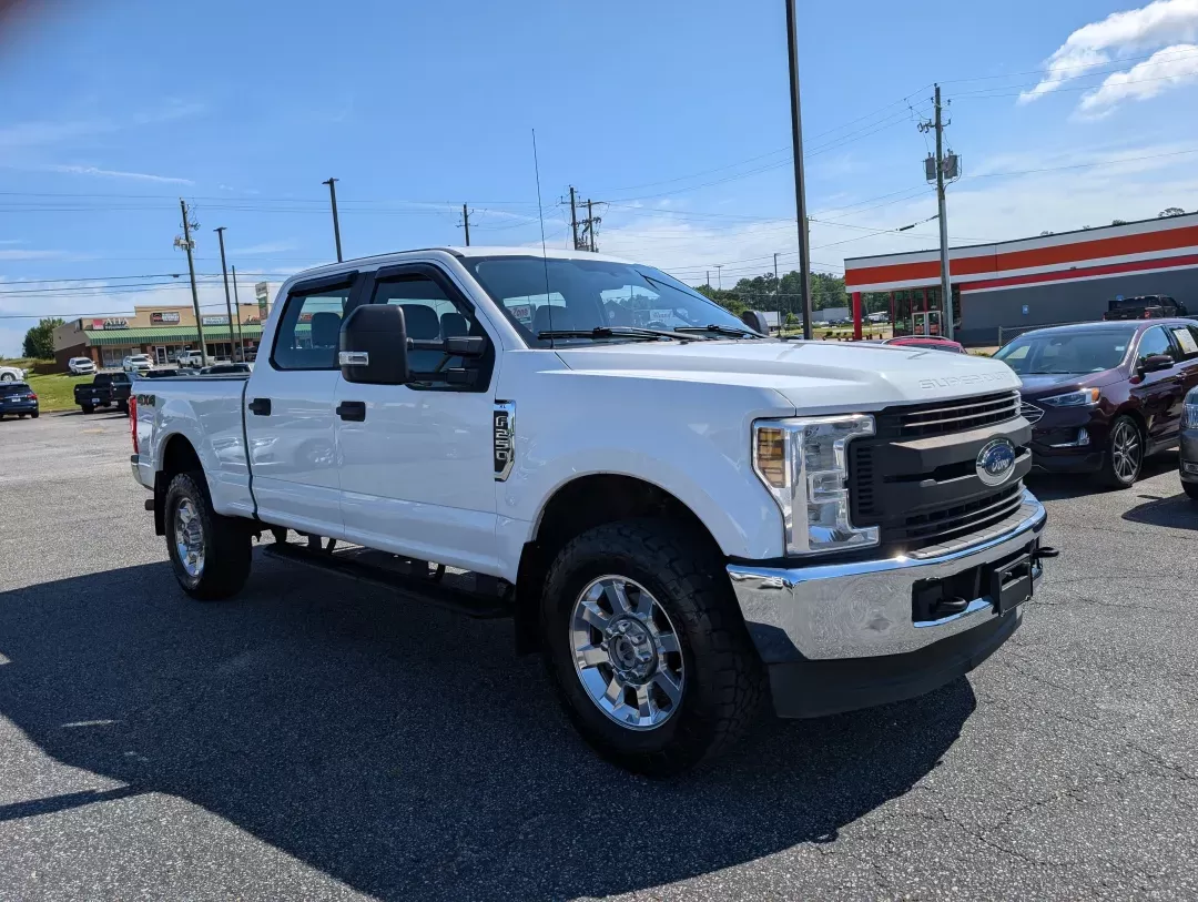 2019 Ford Super Duty F-250 SRW XL (1FT7W2B62KE) with an Regular Unleaded V-8 6.2 L/379 engine, 6-Speed Automatic w/OD transmission, located at 3959 U.S. 80 W, Phenix City, AL, 36870, (334) 297-4885, 32.469296, -85.135185 - 2019 Ford Super Duty F-250 SRW XL - Photo#2