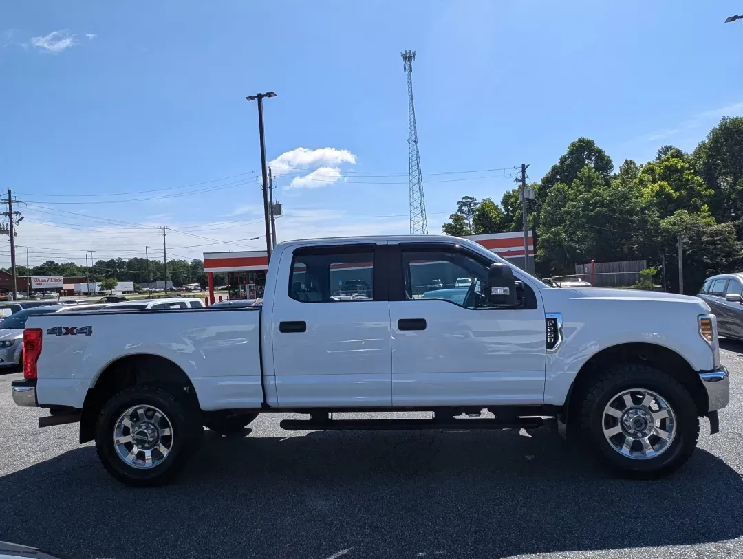 2019 Ford Super Duty F-250 SRW XL (1FT7W2B62KE) with an Regular Unleaded V-8 6.2 L/379 engine, 6-Speed Automatic w/OD transmission, located at 3959 U.S. 80 W, Phenix City, AL, 36870, (334) 297-4885, 32.469296, -85.135185 - 2019 Ford Super Duty F-250 SRW XL - Photo#3