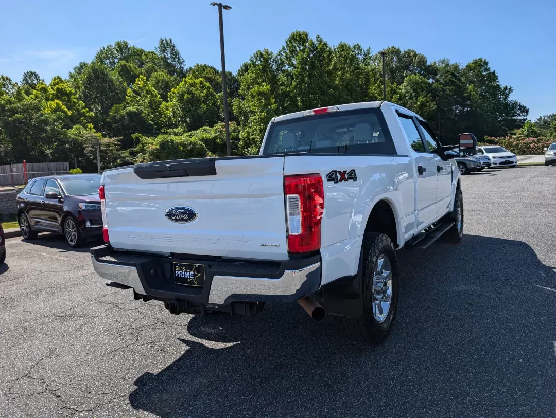 2019 Ford Super Duty F-250 SRW XL (1FT7W2B62KE) with an Regular Unleaded V-8 6.2 L/379 engine, 6-Speed Automatic w/OD transmission, located at 3959 U.S. 80 W, Phenix City, AL, 36870, (334) 297-4885, 32.469296, -85.135185 - 2019 Ford Super Duty F-250 SRW XL - Photo#4