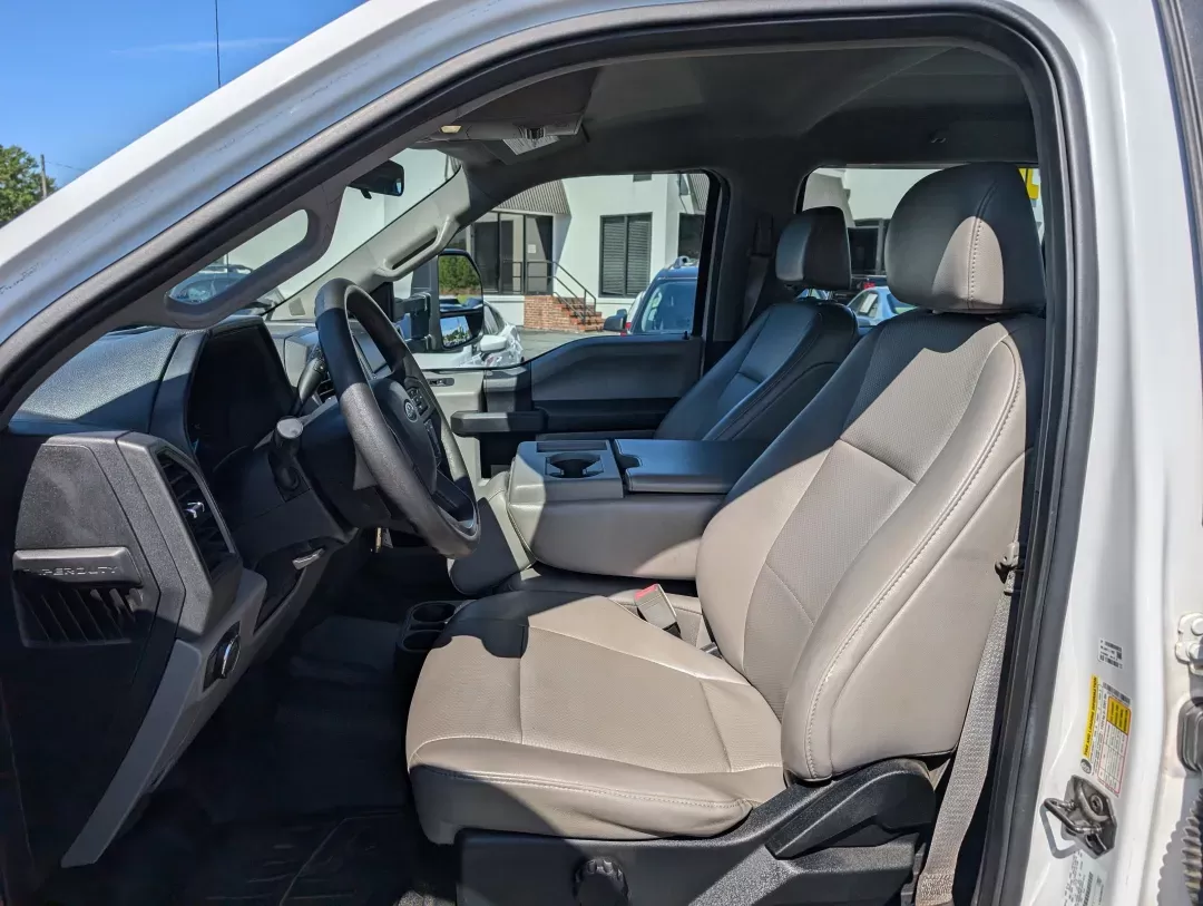 2019 Ford Super Duty F-250 SRW XL (1FT7W2B62KE) with an Regular Unleaded V-8 6.2 L/379 engine, 6-Speed Automatic w/OD transmission, located at 3959 U.S. 80 W, Phenix City, AL, 36870, (334) 297-4885, 32.469296, -85.135185 - 2019 Ford Super Duty F-250 SRW XL - Photo#9