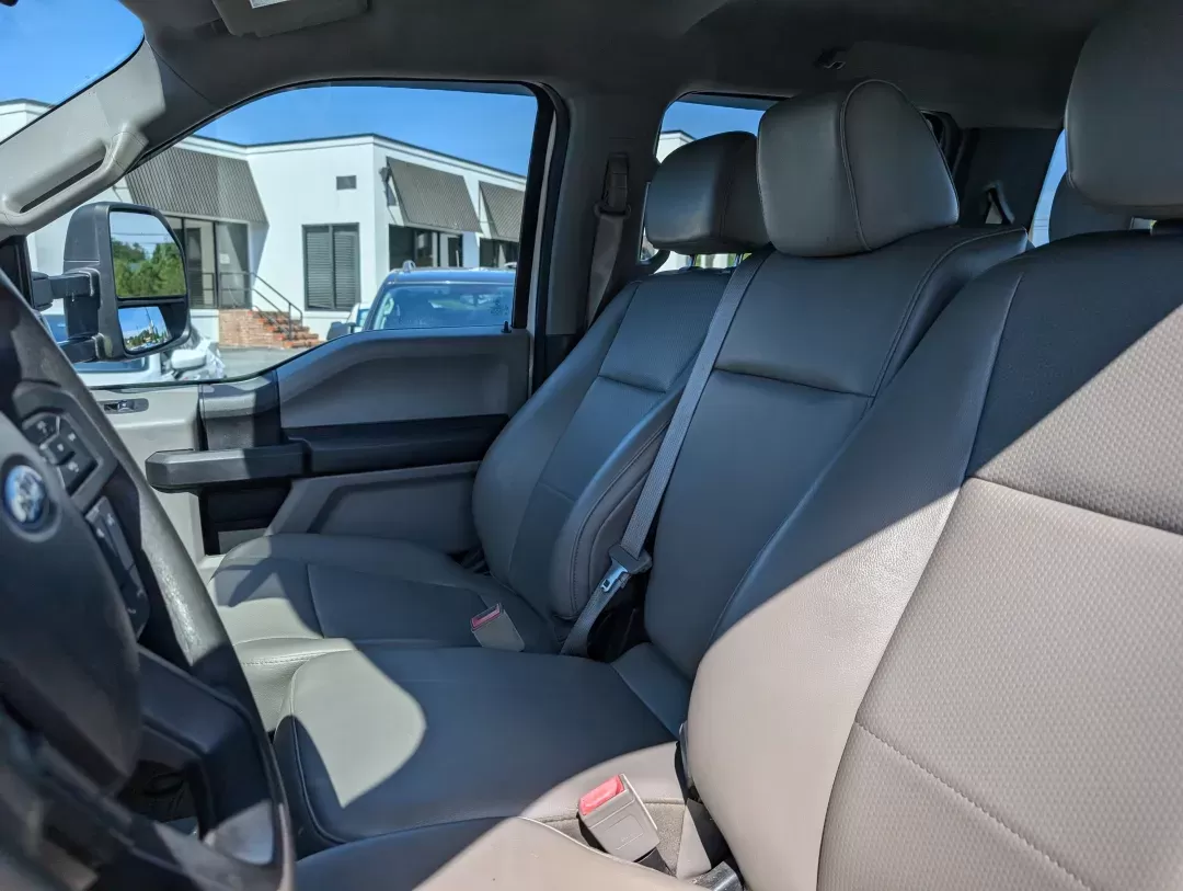 2019 Ford Super Duty F-250 SRW XL (1FT7W2B62KE) with an Regular Unleaded V-8 6.2 L/379 engine, 6-Speed Automatic w/OD transmission, located at 3959 U.S. 80 W, Phenix City, AL, 36870, (334) 297-4885, 32.469296, -85.135185 - 2019 Ford Super Duty F-250 SRW XL - Photo#10