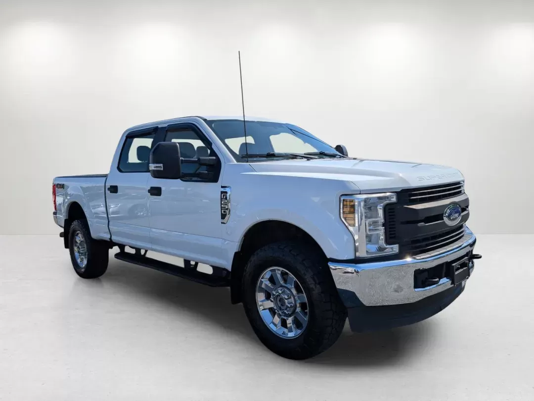 2019 Ford Super Duty F-250 SRW XL (1FT7W2B62KE) with an Regular Unleaded V-8 6.2 L/379 engine, 6-Speed Automatic w/OD transmission, located at 3959 U.S. 80 W, Phenix City, AL, 36870, (334) 297-4885, 32.469296, -85.135185 - 2019 Ford Super Duty F-250 SRW XL - Photo#3