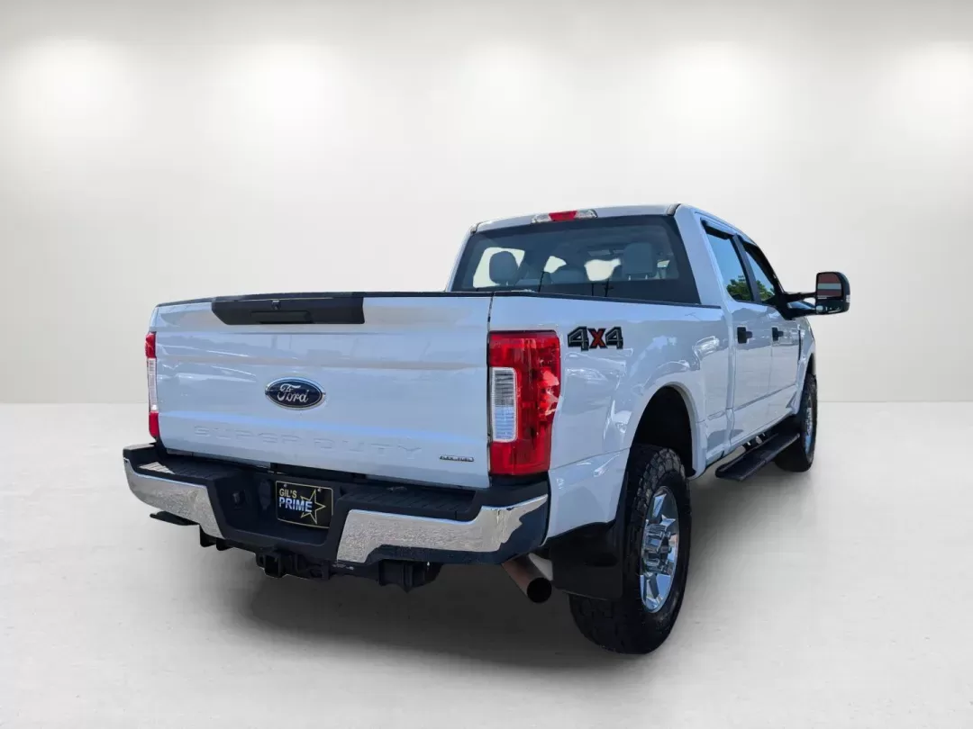 2019 Ford Super Duty F-250 SRW XL (1FT7W2B62KE) with an Regular Unleaded V-8 6.2 L/379 engine, 6-Speed Automatic w/OD transmission, located at 3959 U.S. 80 W, Phenix City, AL, 36870, (334) 297-4885, 32.469296, -85.135185 - 2019 Ford Super Duty F-250 SRW XL - Photo#5