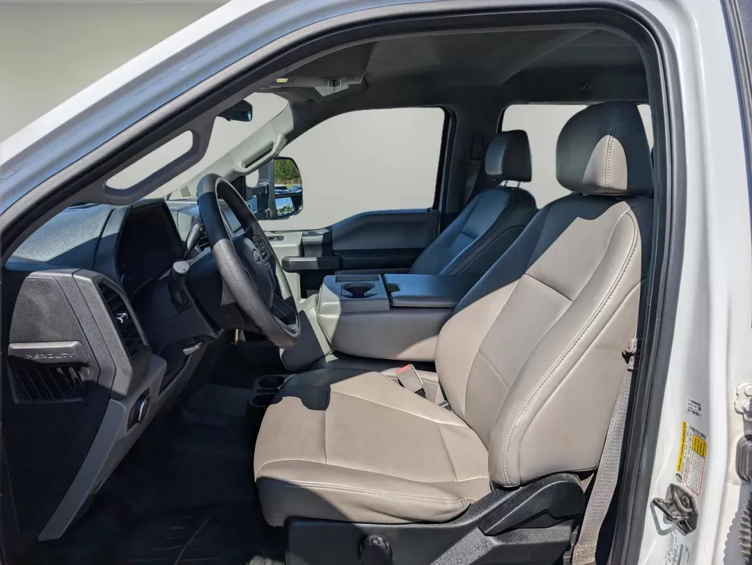 2019 Ford Super Duty F-250 SRW XL (1FT7W2B62KE) with an Regular Unleaded V-8 6.2 L/379 engine, 6-Speed Automatic w/OD transmission, located at 3959 U.S. 80 W, Phenix City, AL, 36870, (334) 297-4885, 32.469296, -85.135185 - 2019 Ford Super Duty F-250 SRW XL - Photo#10