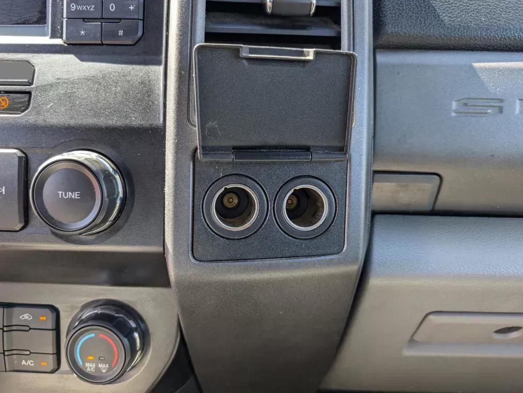 2019 Ford Super Duty F-250 SRW XL (1FT7W2B62KE) with an Regular Unleaded V-8 6.2 L/379 engine, 6-Speed Automatic w/OD transmission, located at 3959 U.S. 80 W, Phenix City, AL, 36870, (334) 297-4885, 32.469296, -85.135185 - 2019 Ford Super Duty F-250 SRW XL - Photo#17