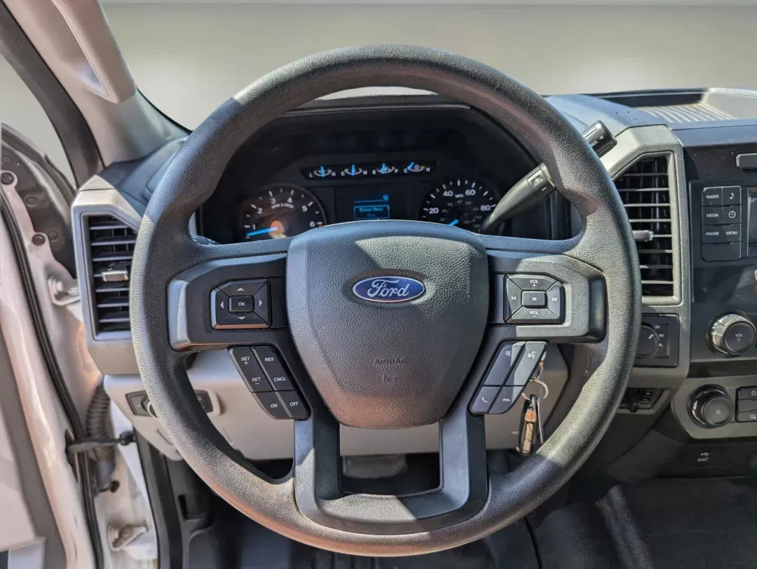 2019 Ford Super Duty F-250 SRW XL (1FT7W2B62KE) with an Regular Unleaded V-8 6.2 L/379 engine, 6-Speed Automatic w/OD transmission, located at 3959 U.S. 80 W, Phenix City, AL, 36870, (334) 297-4885, 32.469296, -85.135185 - 2019 Ford Super Duty F-250 SRW XL - Photo#18