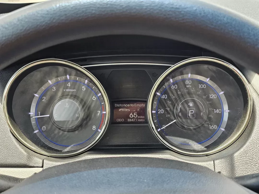 2013 /Gray Hyundai Sonata GLS (5NPEB4AC0DH) with an Gas I4 2.4L/144 engine, 6-Speed Automatic w/Manual Shift transmission, located at 521 Old Farm Lane Rd, Prattville, AL, 36066, (334) 325-1505, 32.482460, -86.416367 - 2013 Hyundai Sonata GLS - Photo#11