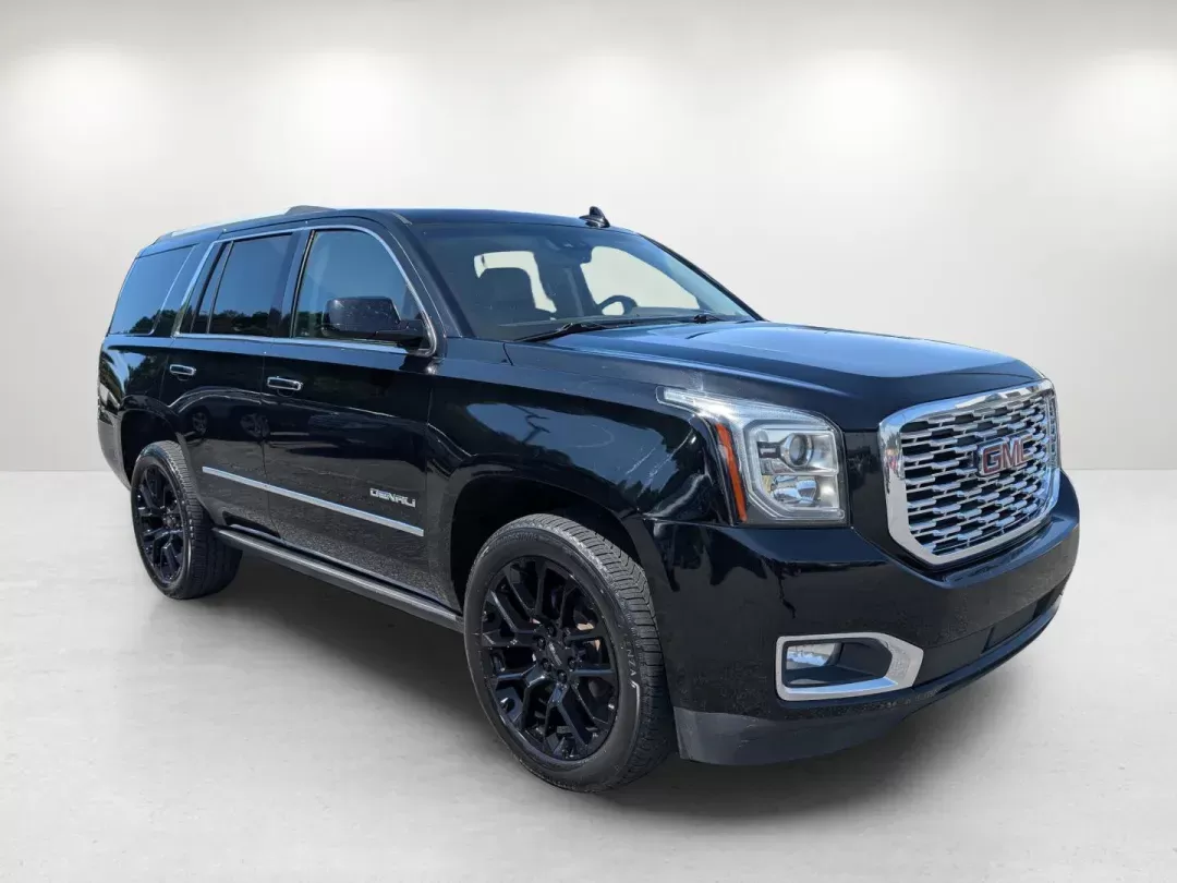 2018 /Cocoa/Dark Atmosphere GMC Yukon Denali (1GKS1CKJ7JR) with an Gas V8 6.2L/376 engine, 10-Speed Automatic transmission, located at 3959 U.S. 80 W, Phenix City, AL, 36870, (334) 297-4885, 32.469296, -85.135185 - 2018 GMC Yukon Denali - Photo#2