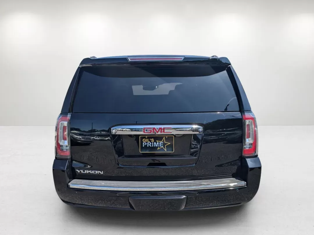 2018 /Cocoa/Dark Atmosphere GMC Yukon Denali (1GKS1CKJ7JR) with an Gas V8 6.2L/376 engine, 10-Speed Automatic transmission, located at 3959 U.S. 80 W, Phenix City, AL, 36870, (334) 297-4885, 32.469296, -85.135185 - 2018 GMC Yukon Denali - Photo#5