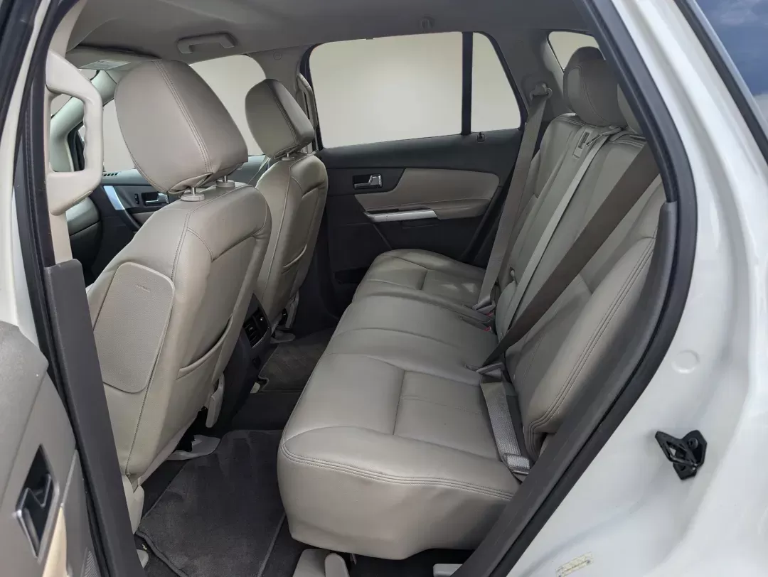 2013 Ford Edge SE (2FMDK3GC8DB) with an Gas V6 3.5L/213 engine, 6-Speed Automatic w/manual shift transmission, located at 521 Old Farm Lane Rd, Prattville, AL, 36066, (334) 325-1505, 32.482460, -86.416367 - 2013 Ford Edge SE - Photo#10