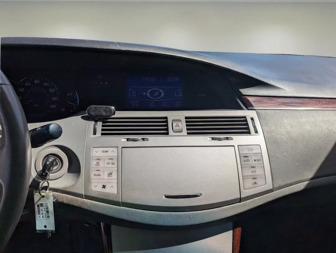 2010 Toyota Avalon XLS (4T1BK3DB4AU) with an Other engine, located at 7000 Northlake Connector, Columbus, GA, 31904, (706) 987-8085, 32.524975, -84.978134 - Are you searching for a reliable and spacious sedan that fits both your lifestyle and budget? Look no further than this 2010 Toyota Avalon XLS at Gils Auto - Columbus #2, your trusted Buy Here Pay Here dealership located at 7000 Northlake Connector, Columbus, GA 31904. This elegant sedan is perfect - Photo#14