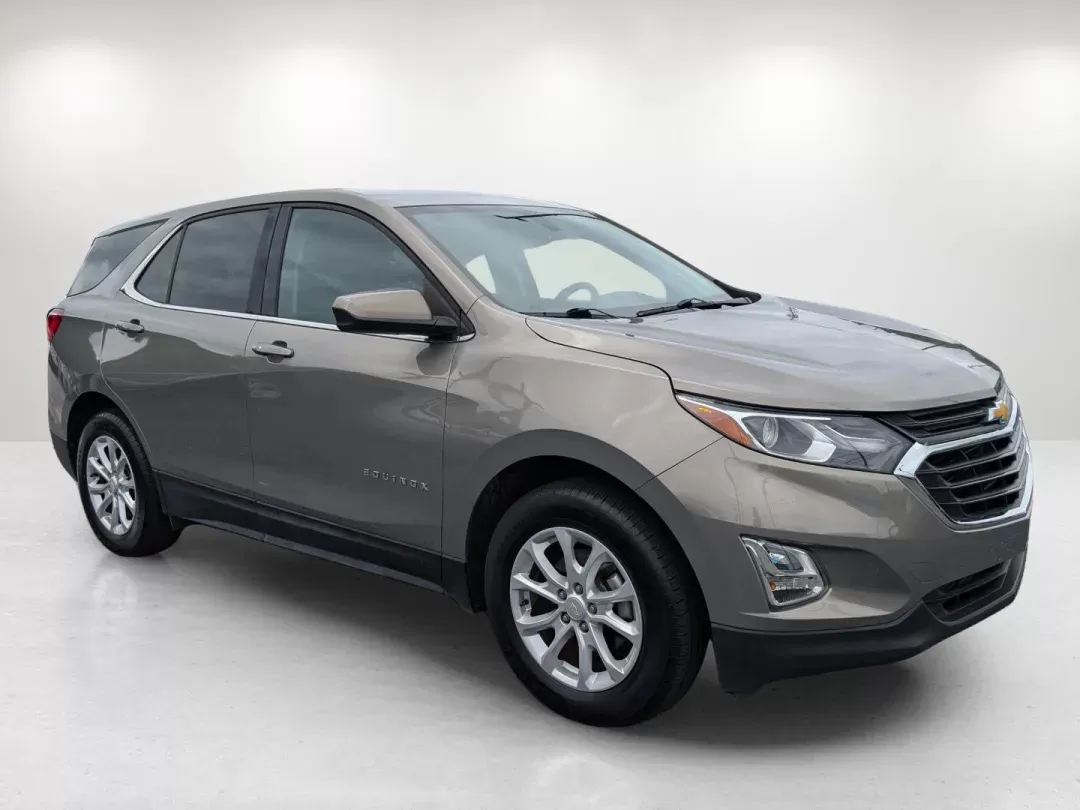 2018 /Jet Black Chevrolet Equinox LT (3GNAXJEV1JS) with an Turbocharged Gas I4 1.5L/ engine, 6-Speed Automatic transmission, located at 1430 Gateway Drive, Opelika, AL, 36801, (334) 239-0944, 32.637871, -85.409790 - 2018 Chevrolet Equinox LT - Photo#2