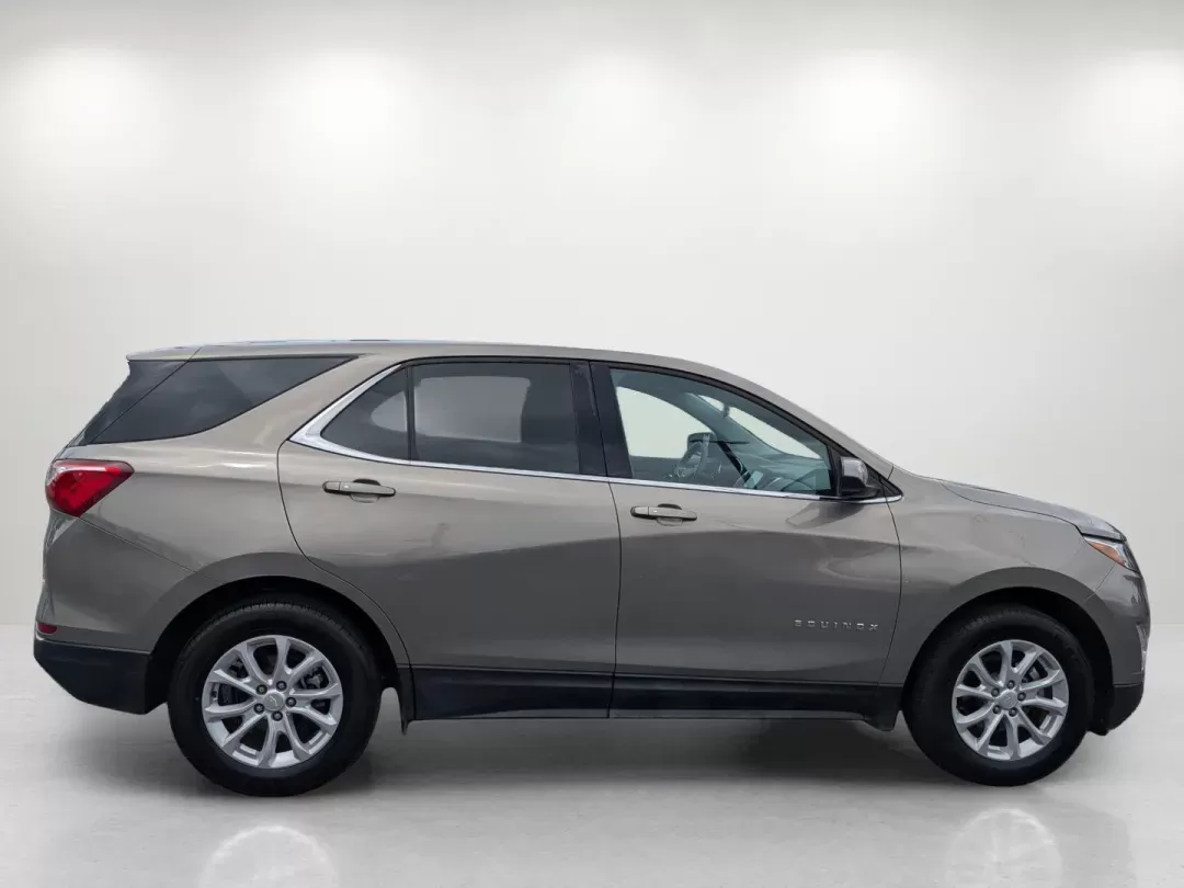 2018 /Jet Black Chevrolet Equinox LT (3GNAXJEV1JS) with an Turbocharged Gas I4 1.5L/ engine, 6-Speed Automatic transmission, located at 1430 Gateway Drive, Opelika, AL, 36801, (334) 239-0944, 32.637871, -85.409790 - 2018 Chevrolet Equinox LT - Photo#3