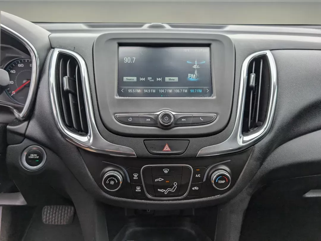 2018 /Jet Black Chevrolet Equinox LT (3GNAXJEV1JS) with an Turbocharged Gas I4 1.5L/ engine, 6-Speed Automatic transmission, located at 1430 Gateway Drive, Opelika, AL, 36801, (334) 239-0944, 32.637871, -85.409790 - 2018 Chevrolet Equinox LT - Photo#13