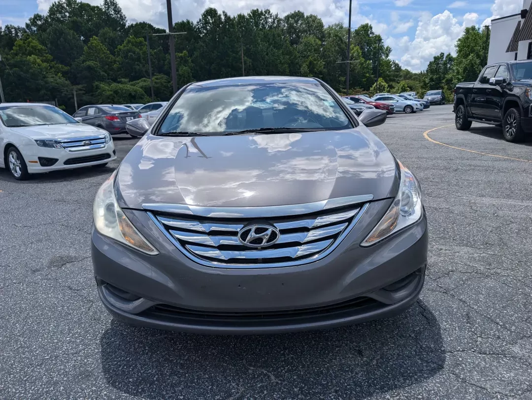 2012 /Gray Hyundai Sonata GLS PZEV (5NPEB4AC0CH) with an Gas I4 2.4L/144 engine, 6-Speed Automatic w/manual shift transmission, located at 3959 U.S. 80 W, Phenix City, AL, 36870, (334) 297-4885, 32.469296, -85.135185 - 2012 Hyundai Sonata GLS PZEV - Photo#1