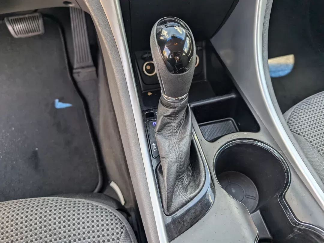 2012 /Gray Hyundai Sonata GLS PZEV (5NPEB4AC0CH) with an Gas I4 2.4L/144 engine, 6-Speed Automatic w/manual shift transmission, located at 3959 U.S. 80 W, Phenix City, AL, 36870, (334) 297-4885, 32.469296, -85.135185 - 2012 Hyundai Sonata GLS PZEV - Photo#13