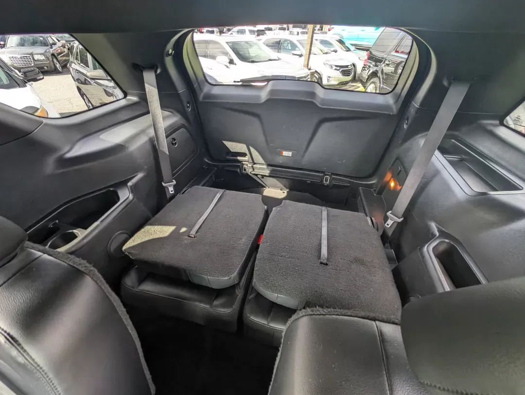 2017 Ford Explorer XLT (1FM5K8D83HG) with an Regular Unleaded V-6 3.5 L/213 engine, 6-Speed Automatic w/OD transmission, located at 3959 U.S. 80 W, Phenix City, AL, 36870, (334) 297-4885, 32.469296, -85.135185 - 2017 Ford Explorer XLT - Photo#11