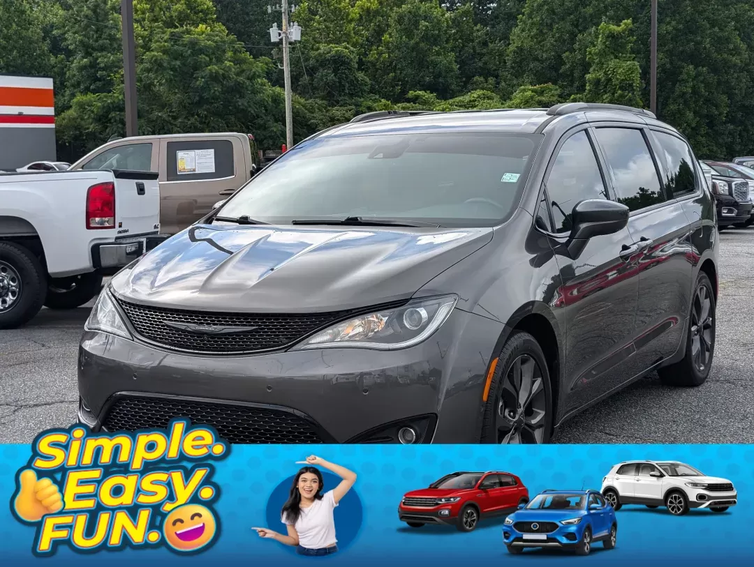 2019 /Black/Black/Black Chrysler Pacifica Touring Plus (2C4RC1FG7KR) with an Regular Unleaded V-6 3.6 L/220 engine, 9-Speed Automatic w/OD transmission, located at 3959 U.S. 80 W, Phenix City, AL, 36870, (334) 297-4885, 32.469296, -85.135185 - 2019 Chrysler Pacifica Touring Plus - Photo#0