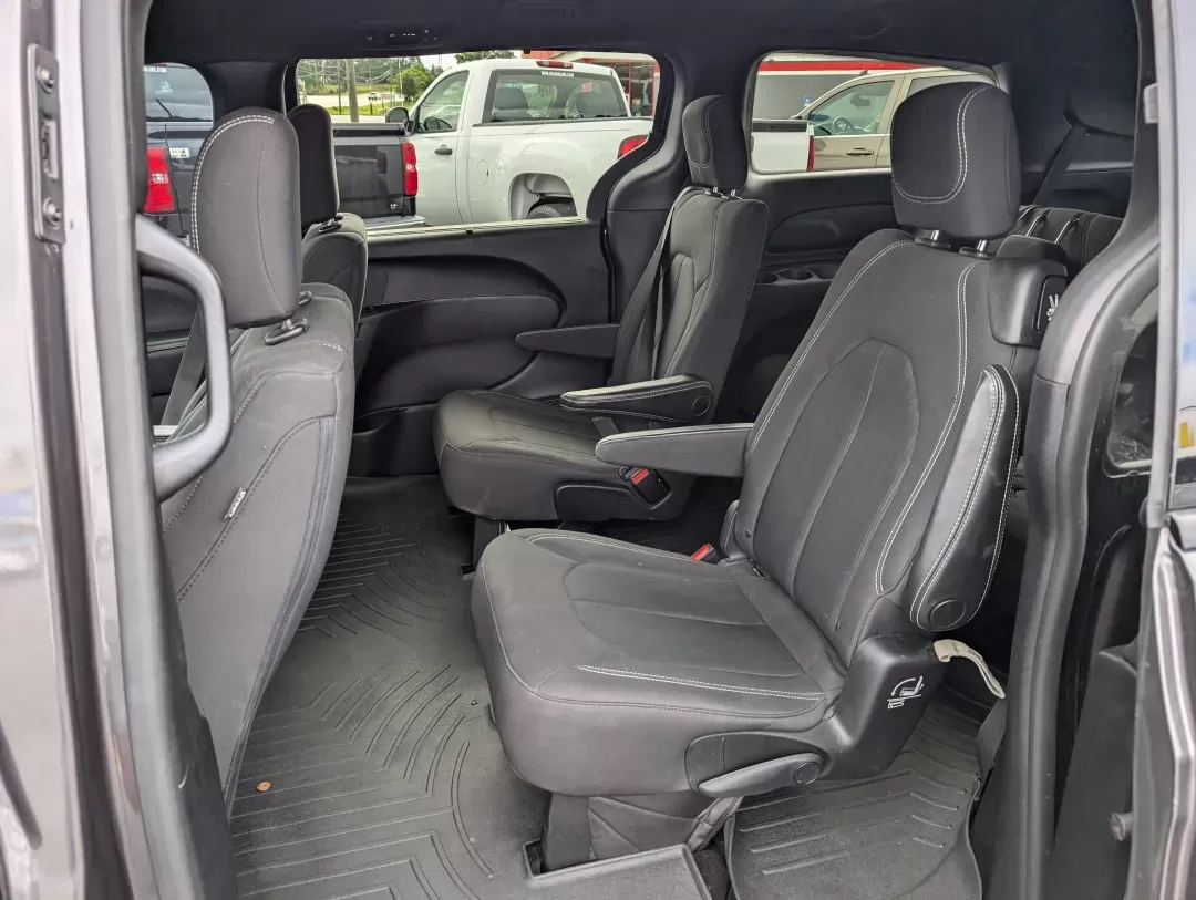 2019 /Black/Black/Black Chrysler Pacifica Touring Plus (2C4RC1FG7KR) with an Regular Unleaded V-6 3.6 L/220 engine, 9-Speed Automatic w/OD transmission, located at 3959 U.S. 80 W, Phenix City, AL, 36870, (334) 297-4885, 32.469296, -85.135185 - 2019 Chrysler Pacifica Touring Plus - Photo#10