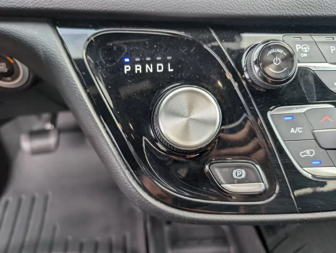 2019 /Black/Black/Black Chrysler Pacifica Touring Plus (2C4RC1FG7KR) with an Regular Unleaded V-6 3.6 L/220 engine, 9-Speed Automatic w/OD transmission, located at 3959 U.S. 80 W, Phenix City, AL, 36870, (334) 297-4885, 32.469296, -85.135185 - 2019 Chrysler Pacifica Touring Plus - Photo#16