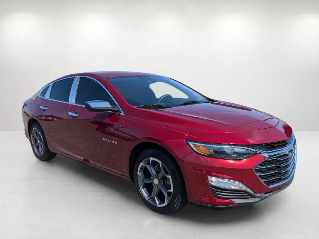 2020 /Jet Black Chevrolet Malibu LT (1G1ZD5ST4LF) with an Other engine, located at 804 22nd Ave, Phenix City, AL, 36870, (334) 297-1860, 32.484749, -85.024475 - **Unleash Your Every Adventure with the 2020 Chevrolet Malibu LT!**<br /> <br /> Are you ready to elevate your daily commute or embark on unforgettable weekend adventures? The 2020 Chevrolet Malibu LT is the perfect companion for both your busy lifestyle and spontaneous road trips. With its striking - Photo#2