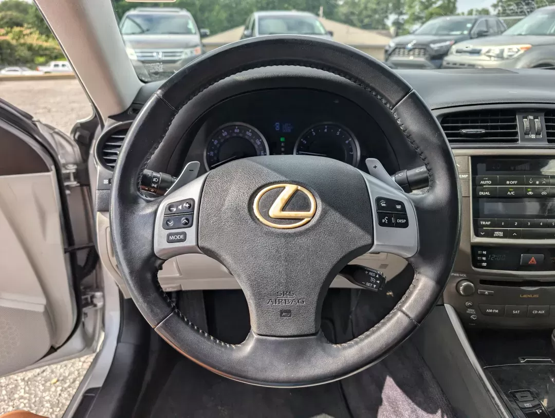 2011 Lexus IS 250 (JTHBF5C21B5) with an Gas V6 2.5L/152 engine, 6-Speed Automatic transmission, located at 3959 U.S. 80 W, Phenix City, AL, 36870, (334) 297-4885, 32.469296, -85.135185 - 2011 Lexus IS 250 - Photo#15