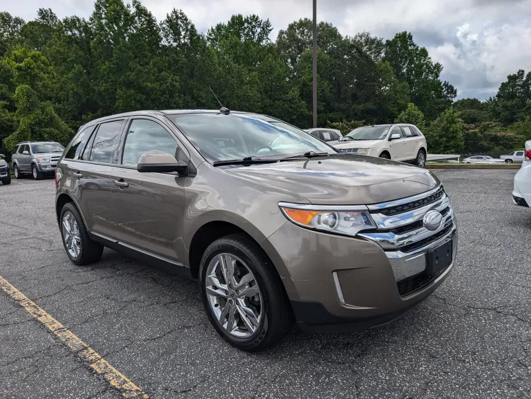 2012 Ford Edge SEL (2FMDK4JC7CB) with an Gas V6 3.5L/213 engine, 6-Speed Automatic transmission, located at 3959 U.S. 80 W, Phenix City, AL, 36870, (334) 297-4885, 32.469296, -85.135185 - 2012 Ford Edge SEL - Photo#2