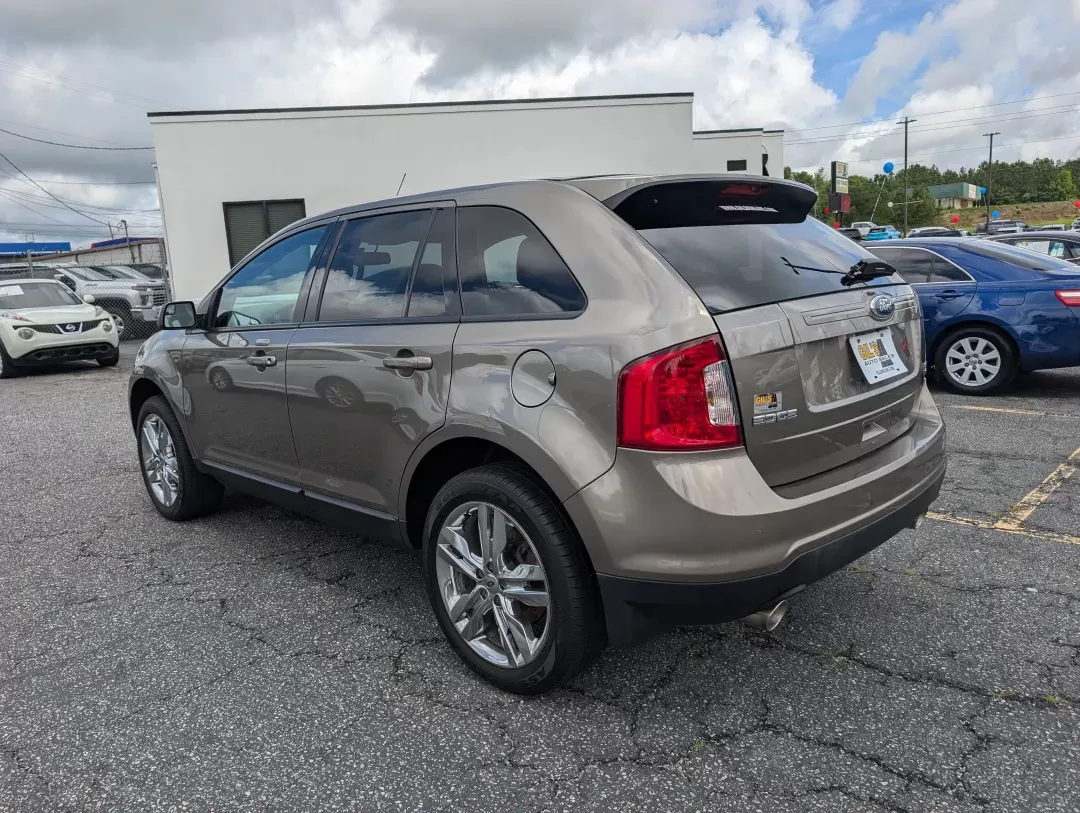 2012 Ford Edge SEL (2FMDK4JC7CB) with an Gas V6 3.5L/213 engine, 6-Speed Automatic transmission, located at 3959 U.S. 80 W, Phenix City, AL, 36870, (334) 297-4885, 32.469296, -85.135185 - 2012 Ford Edge SEL - Photo#6