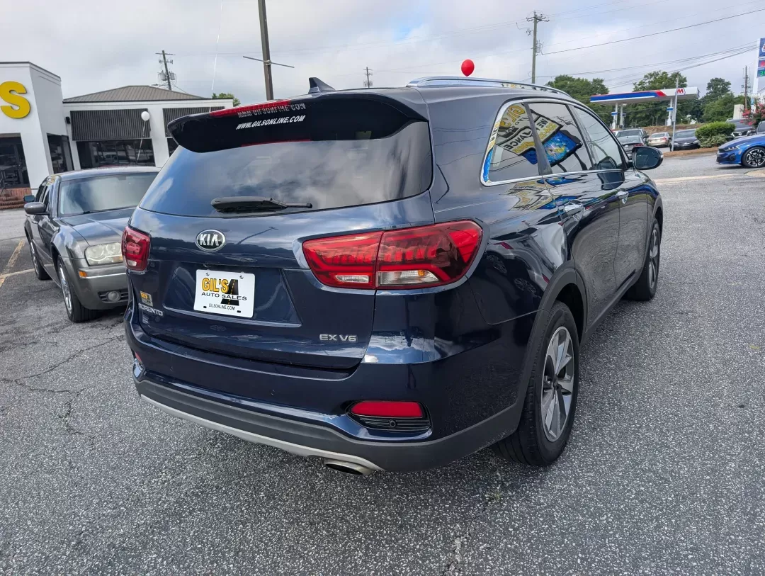 2019 /Stone Beige Kia Sorento EX V6 (5XYPH4A54KG) with an Regular Unleaded V-6 3.3 L/204 engine, 8-Speed Automatic w/OD transmission, located at 3959 U.S. 80 W, Phenix City, AL, 36870, (334) 297-4885, 32.469296, -85.135185 - 2019 Kia Sorento EX V6 - Photo#4