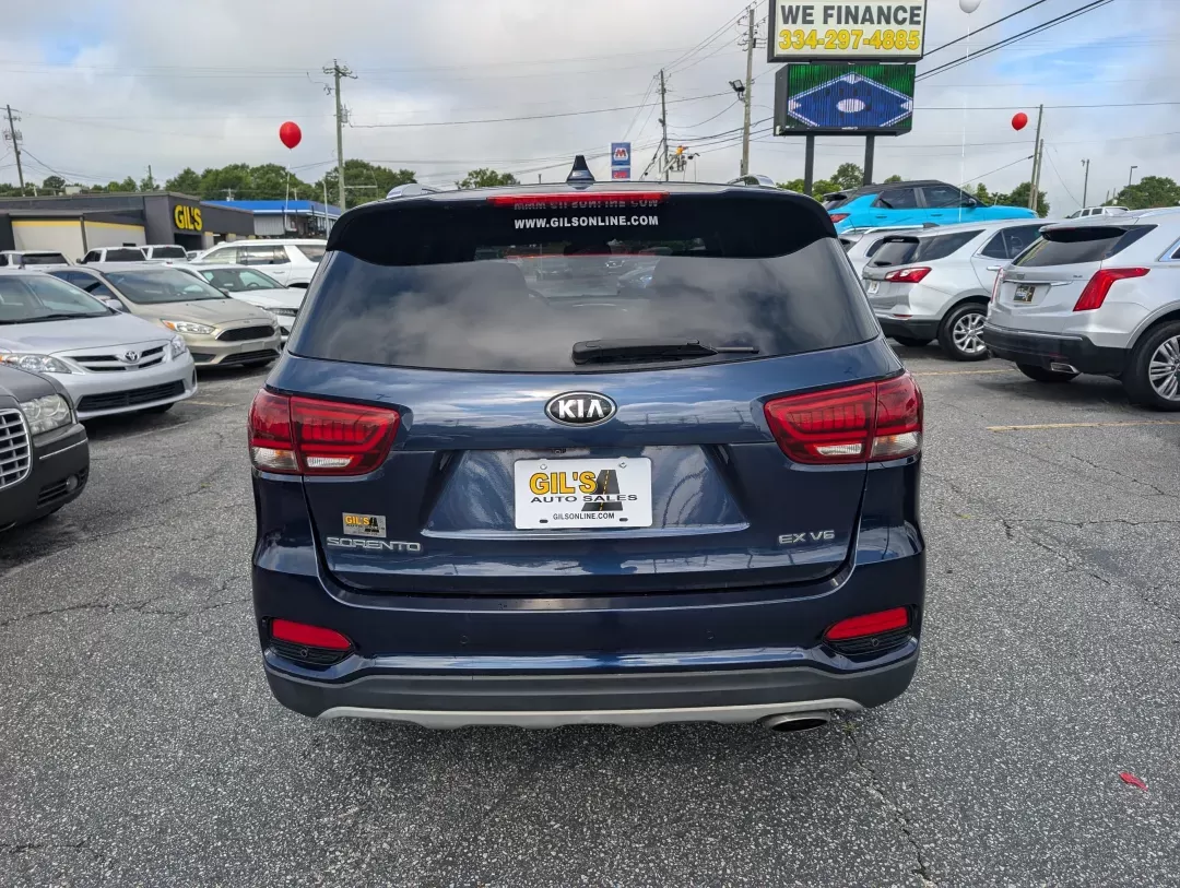 2019 /Stone Beige Kia Sorento EX V6 (5XYPH4A54KG) with an Regular Unleaded V-6 3.3 L/204 engine, 8-Speed Automatic w/OD transmission, located at 3959 U.S. 80 W, Phenix City, AL, 36870, (334) 297-4885, 32.469296, -85.135185 - 2019 Kia Sorento EX V6 - Photo#5