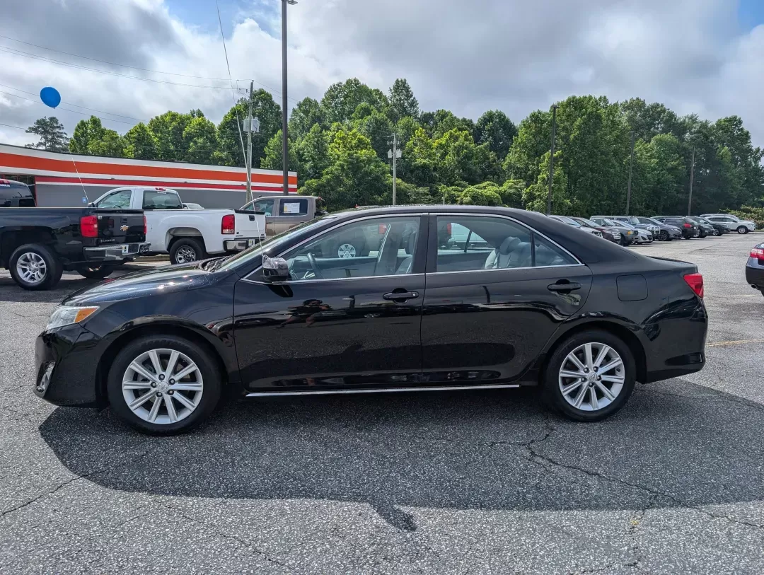 2012 Toyota Camry XLE (4T4BF1FK1CR) with an Gas I4 2.5L/152 engine, 6-Speed Automatic w/Manual Shift transmission, located at 3959 U.S. 80 W, Phenix City, AL, 36870, (334) 297-4885, 32.469296, -85.135185 - 2012 Toyota Camry XLE - Photo#7