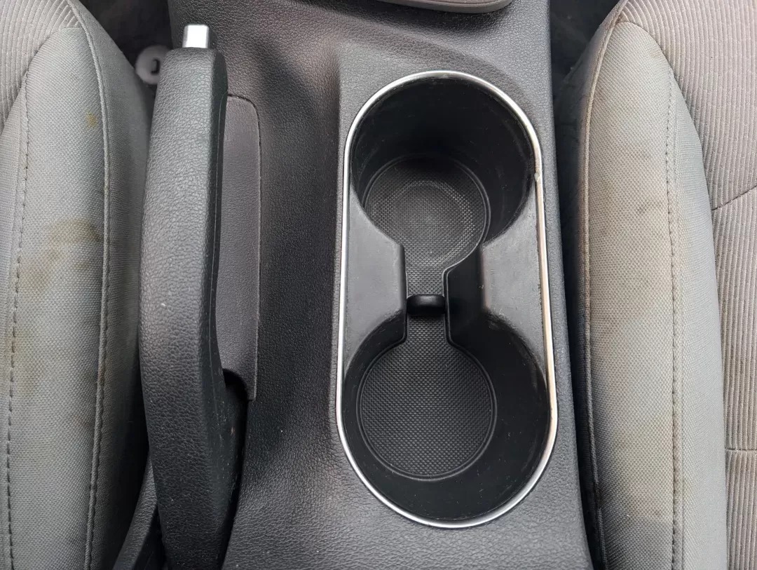 2017 /Gray Hyundai Elantra SE (5NPD84LF9HH) with an Regular Unleaded I-4 2.0 L/122 engine, located at 3959 U.S. 80 W, Phenix City, AL, 36870, (334) 297-4885, 32.469296, -85.135185 - 2017 Hyundai Elantra SE - Photo#12