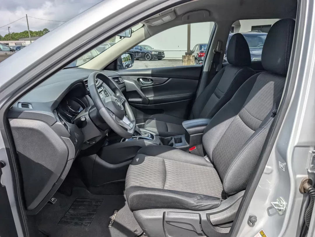 2017 /Charcoal Nissan Rogue S (JN8AT2MT8HW) with an Regular Unleaded I-4 2.5 L/152 engine, 1-Speed CVT w/OD transmission, located at 3959 U.S. 80 W, Phenix City, AL, 36870, (334) 297-4885, 32.469296, -85.135185 - 2017 Nissan Rogue S - Photo#9