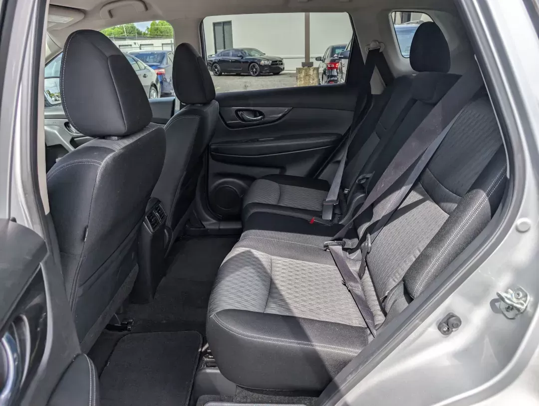 2017 /Charcoal Nissan Rogue S (JN8AT2MT8HW) with an Regular Unleaded I-4 2.5 L/152 engine, 1-Speed CVT w/OD transmission, located at 3959 U.S. 80 W, Phenix City, AL, 36870, (334) 297-4885, 32.469296, -85.135185 - 2017 Nissan Rogue S - Photo#10