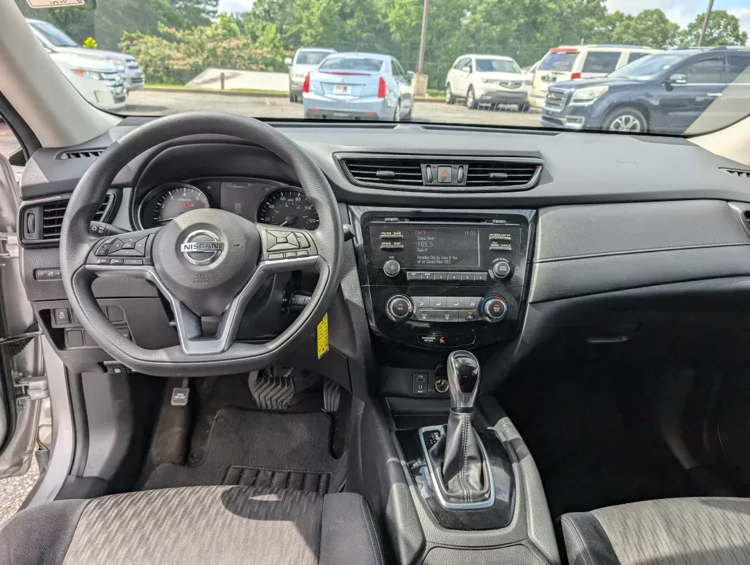 2017 /Charcoal Nissan Rogue S (JN8AT2MT8HW) with an Regular Unleaded I-4 2.5 L/152 engine, 1-Speed CVT w/OD transmission, located at 3959 U.S. 80 W, Phenix City, AL, 36870, (334) 297-4885, 32.469296, -85.135185 - 2017 Nissan Rogue S - Photo#11