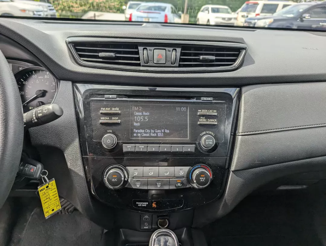 2017 /Charcoal Nissan Rogue S (JN8AT2MT8HW) with an Regular Unleaded I-4 2.5 L/152 engine, 1-Speed CVT w/OD transmission, located at 3959 U.S. 80 W, Phenix City, AL, 36870, (334) 297-4885, 32.469296, -85.135185 - 2017 Nissan Rogue S - Photo#14